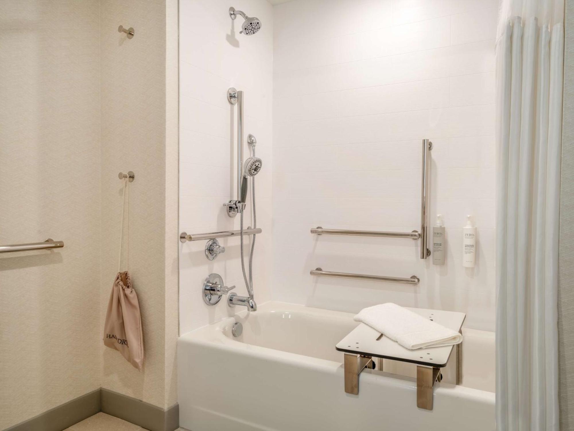 Hilton Garden Inn Jeffersonville, In Zewnętrze zdjęcie